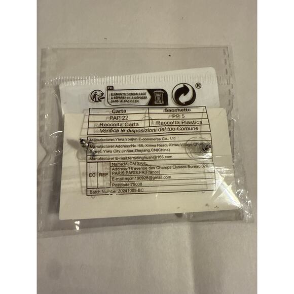 NWT Large Silvery Snowflake Stud Earrings - Picture 2 of 2